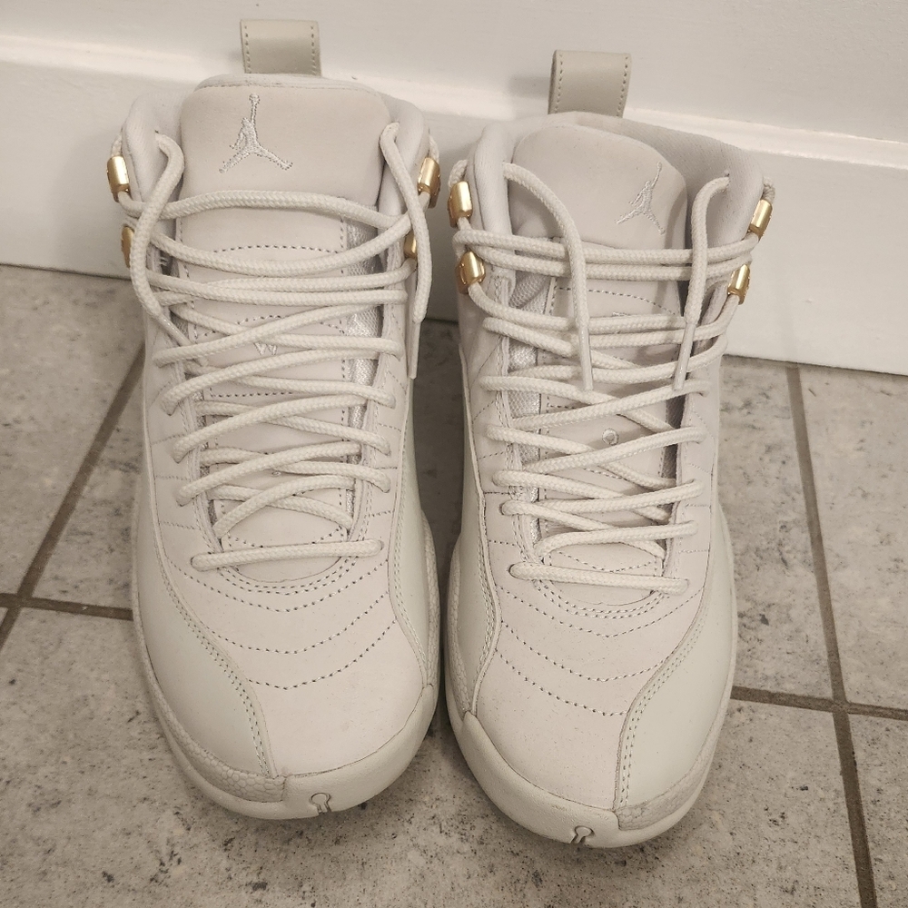 Air Jordan Retro 12 - Picture 2 of 4